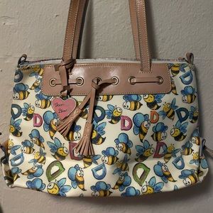 🐝🐝Dooney and Bourke🐝🐝